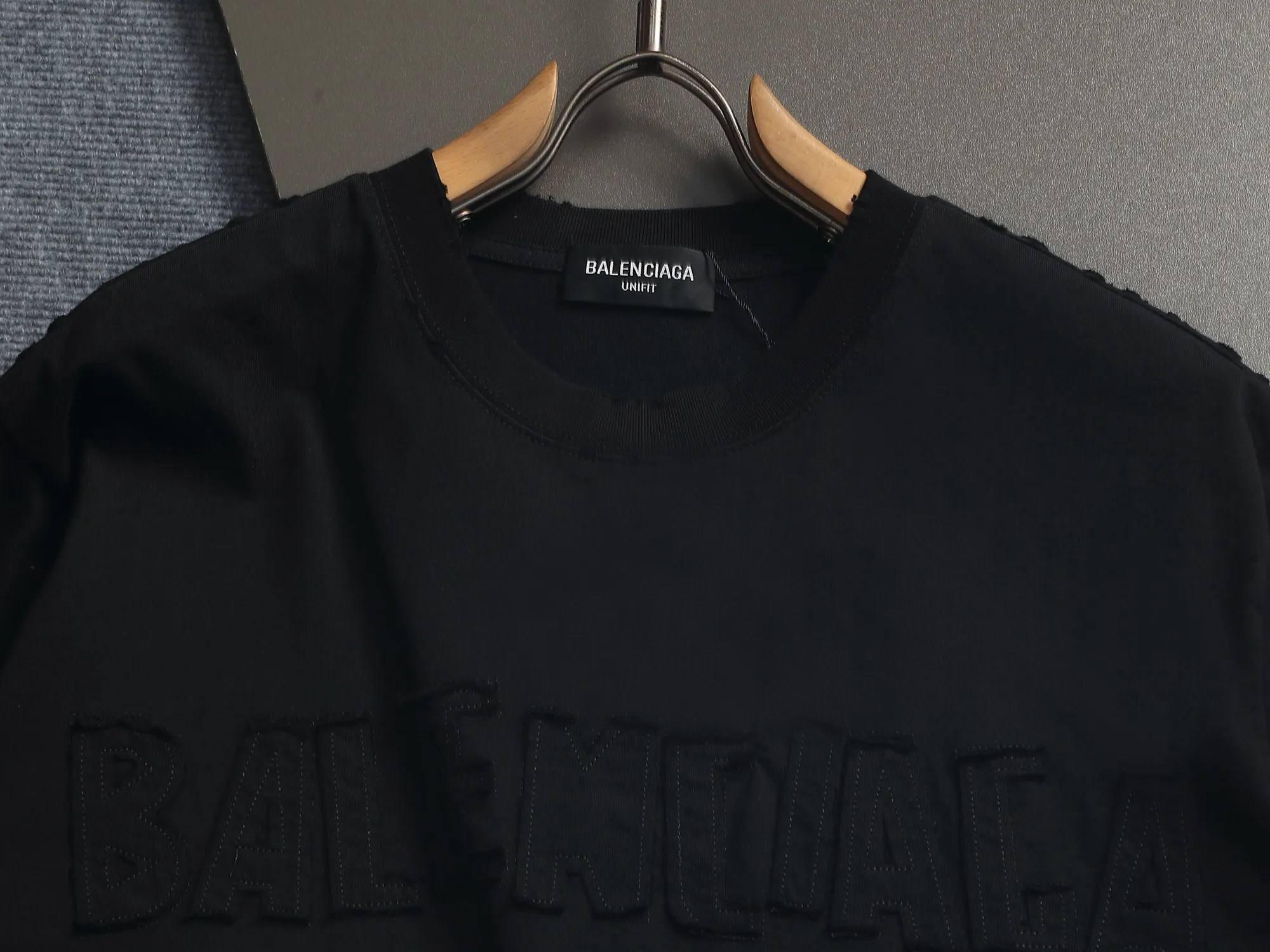 🥝Premium 🥝 𝗕𝗮𝗹𝗲𝗻𝗰𝗶𝗮𝗴/ # 26FW 。 . ZP 320g ， ， 。 。Classic LOGO . n ， 。 ， . Retro. ， OS . Same Style : Black White Size：S M L XL